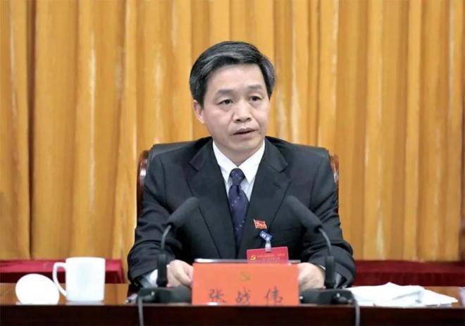 不过,记者于1月18日上午10点左右,与上述举报信中"被掌掴"事件主角翟