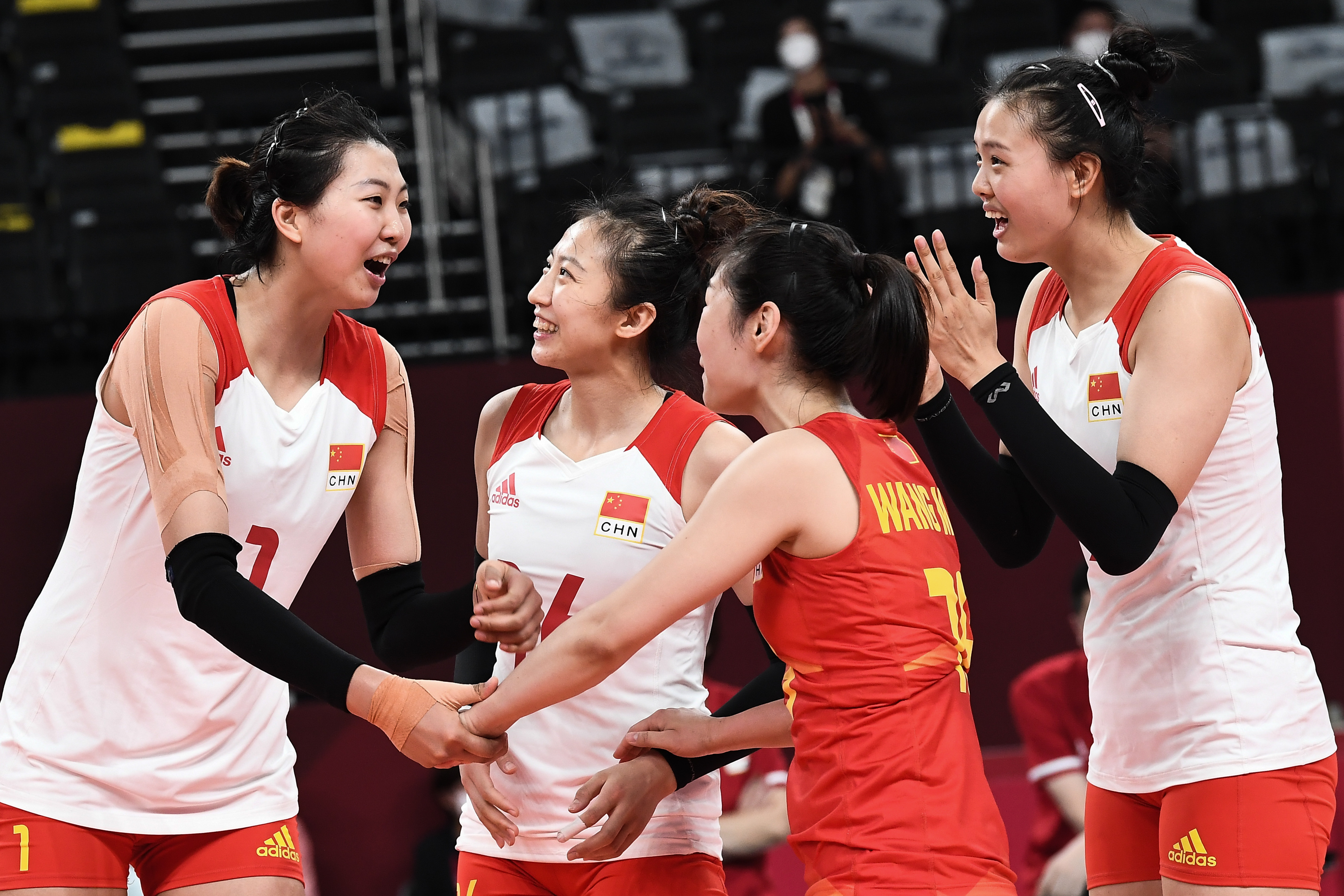 新一届中国女排集训名单公布王梦洁无缘朱婷张常宁伤缺